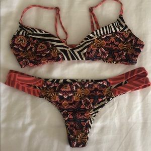 Billabong reversible bathing suit